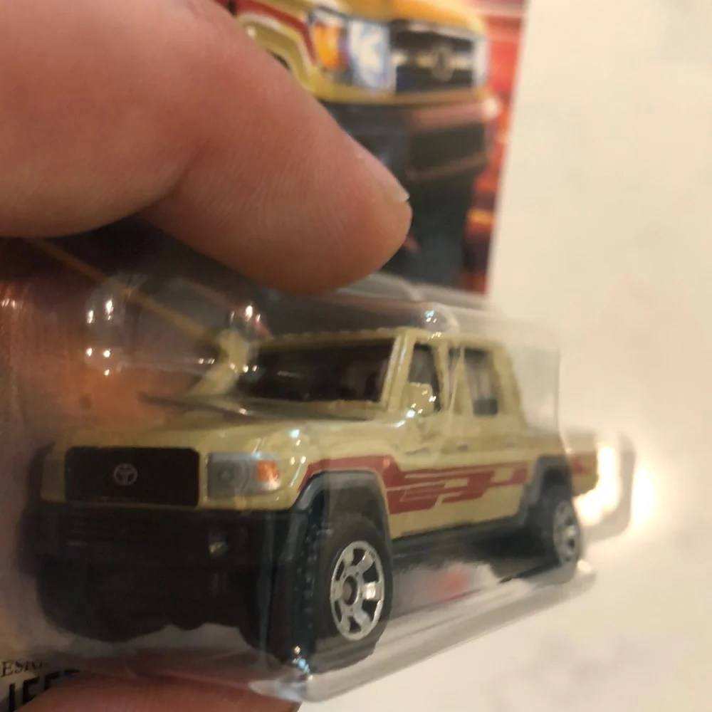 Matchbox ‘17 Toyota Land Cruiser